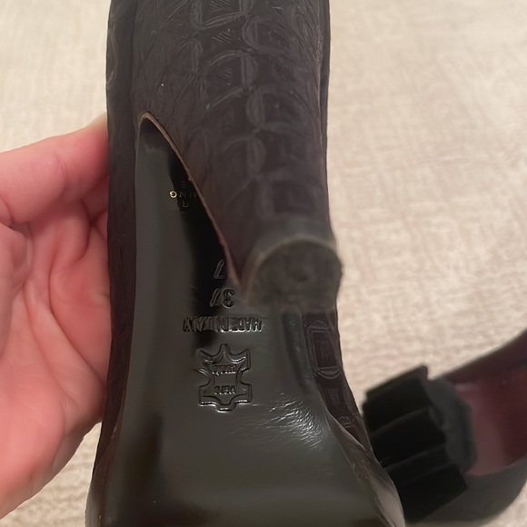 BCBG Max Azria Black Peeptoe Platform Heels Size 7 - Picture 9 of 9